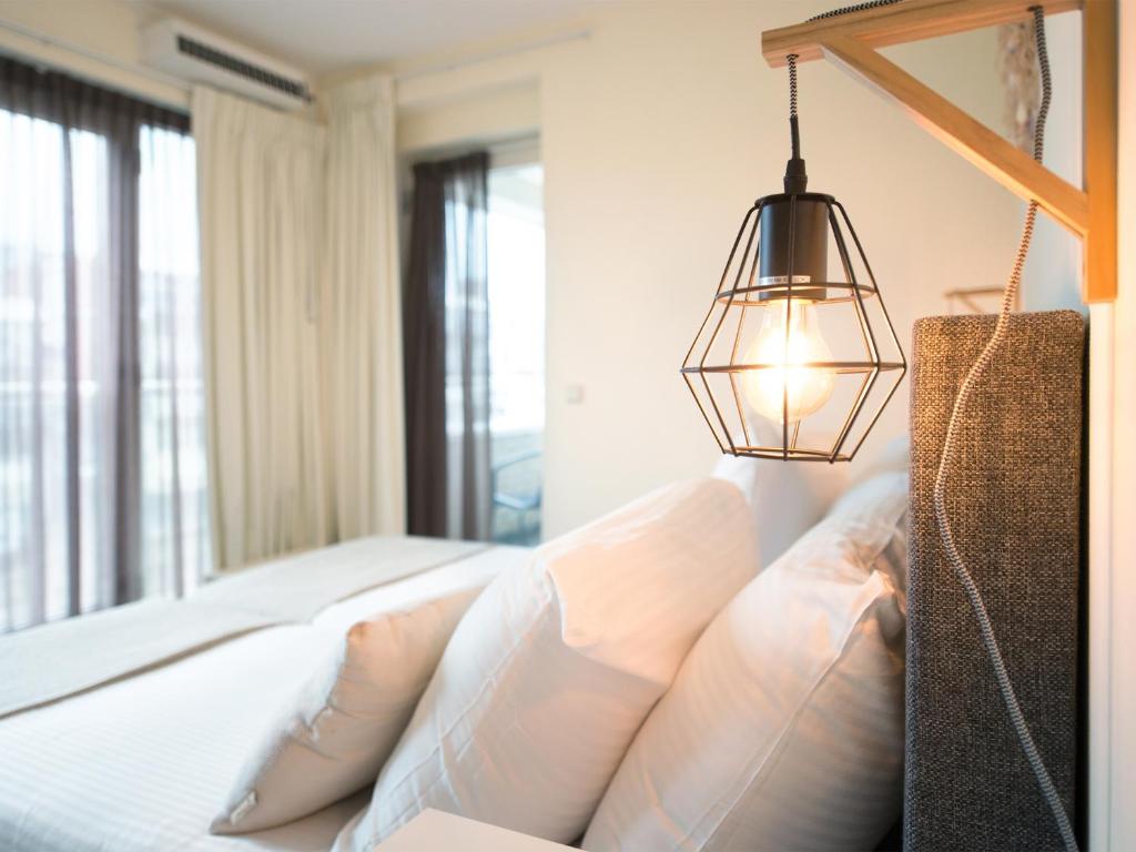 BizStay Helena at Sea Apartments room 5
